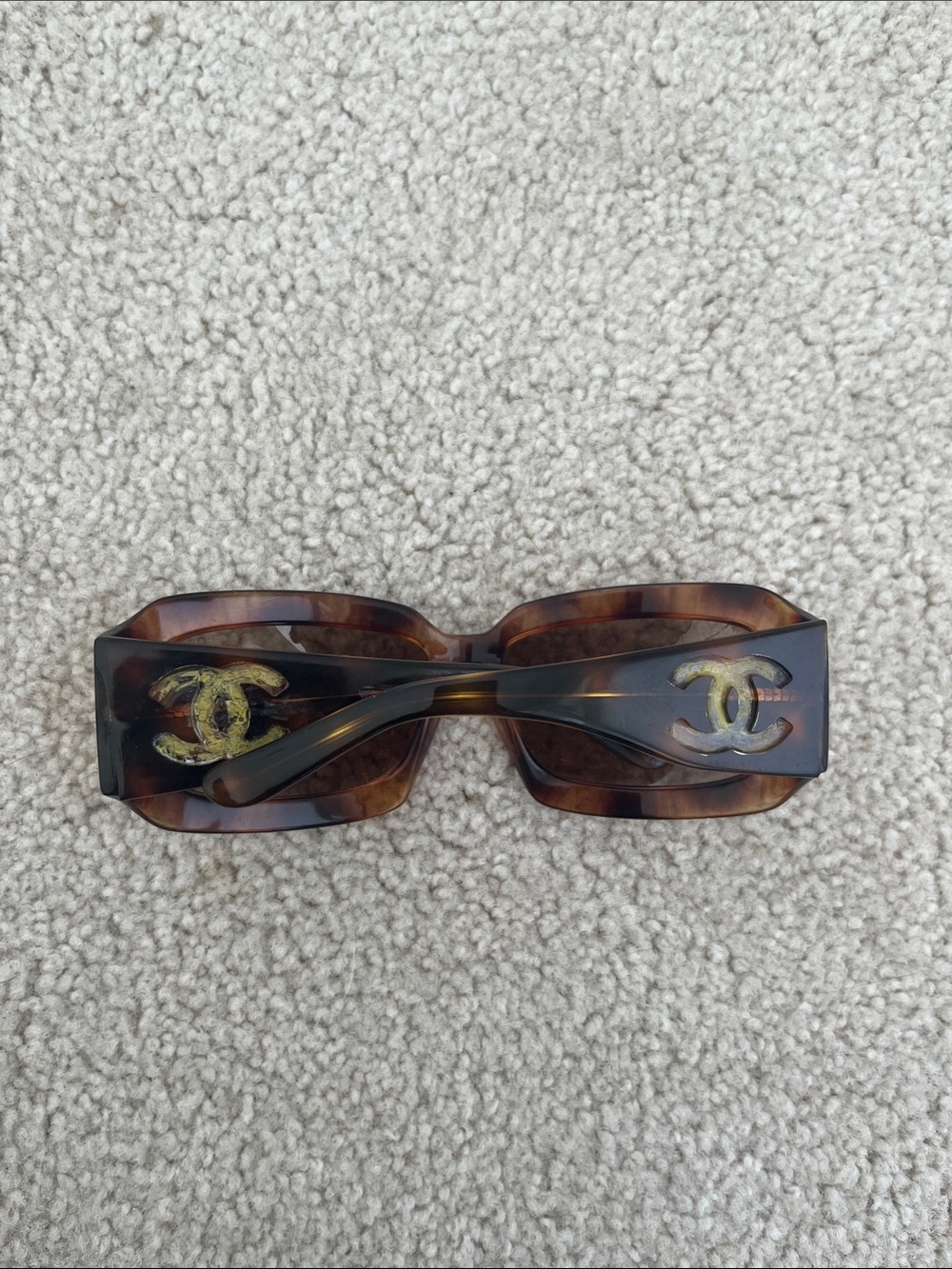 CHANEL Mother of Pearl Tortoiseshell Rectangular Logo Sunglasses 5076